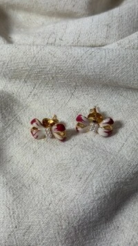 Brinco Pequeno Laço Bicolor