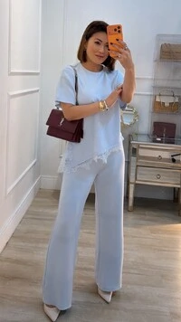 Blusa De Malha Maju Barrado Assimétrico Detalhe Renda