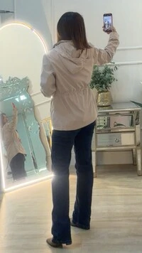 Parka Casaco Capuz Removivel Kamila Detalhe De Bolsos No Busto