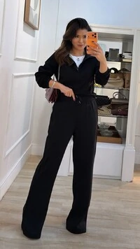 Conjunto Moletom Luiza Blusa Detalhe Elástico Nos Punhos E Calça Pantalona