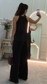 Conjunto Plissado Nani Blusa Cava Americana & Calça Pantalona