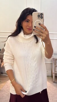 Blusa Tricot Priscilla Gola Rolê E Mangas Com Tramas Triplas