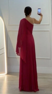 Vestido Longo Plissado Ombro Único Chloe Cinto Faixa