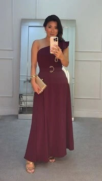 Vestido Longo Alba Ombro Único E Cinto Faixa Com Fivela Dupla