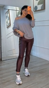 Calça Skinny Resinada Babi Botão Frontal