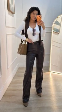 Calça Reta Couro Eco Pamela Cinto Fino