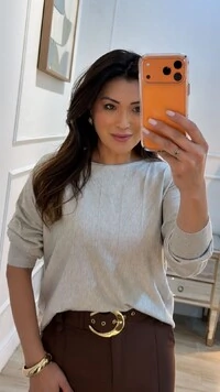 Blusa Tricot Gola Canoa Valéria Detalhe De Entremeios Na Vertical