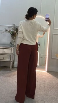 Calça Pantalona Carmen Com Botão Prata Texturizado