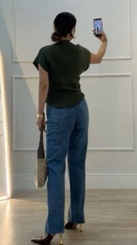 Blusa Tricot Ampla Ombros Com Nervura Eliza Gola Média