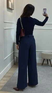 Blusa Tricot Gola Careca Sandra Texturas Frontais