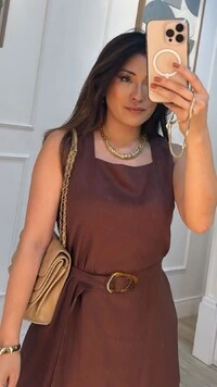 Vestido Midi Linho Decote Reto Larissa Cinto Fivela Resinada