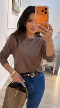 Blusa Tricot Gola Canoa Valéria Detalhe De Entremeios Na Vertical