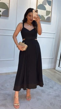 Vestido Midi Decote Coração Thalita Recortes Vazados Laterais