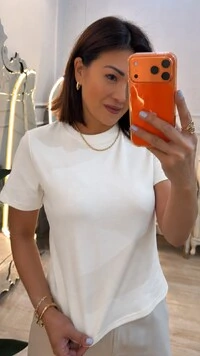 Camiseta De Malha Básica Manu Gola Careca