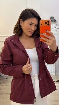Parka Capuz Removível Alexandra Zíper E Botões De Pressão Ônix