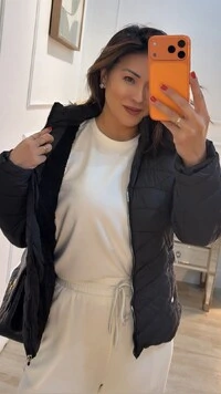 Casaco Nylon Capuz Removível Yasmin Forro De Pelinho