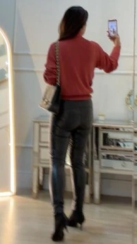 Blusa Tricot Gola Alta Michelly Detalhe De Pompons E Nervuras Em Losangos