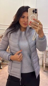 Jaqueta Puffer Nylon Beatrice Gola Alta E Pespontos Diagonais