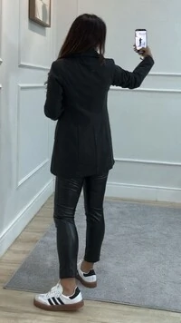 Casaco Alongado De Lã Sabrina Bolsos Frontais Com Detalhe De Lapela