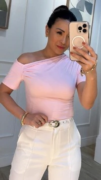 Blusa Malha Layla Ombro Vazado Detalhe Pregas