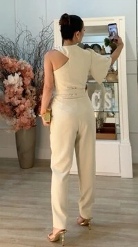 Macacão Alfaiataria Manga Única Vicky Cinto Encapado