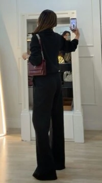 Conjunto Moletom Luiza Blusa Detalhe Elástico Nos Punhos E Calça Pantalona