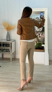 Jaqueta Couro Eco Zíper Prata Tália Martingalê No Barrado