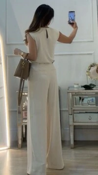 Calça Pantalona Alfaiataria Eleonor Cinto Com Detalhe De Pedra Quartzo