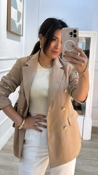 Blazer Alongado Karina Botões Duplos Dourados E Lapelas