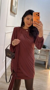 Vestido Curto Drapeado Mariana Mangas Longas Bufantes