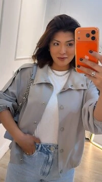 Jaqueta Bomber Twill Sheila Detalhe Martingalê Nos Ombros