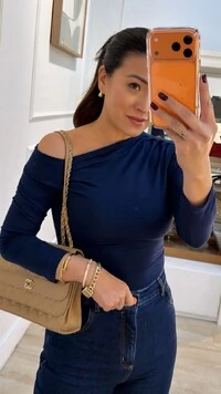 Blusa Malha Ombro Vazado Detalhe De Pregas Layla Mangas 7/8