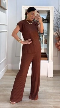 Conjunto Tricot Nervuras Caneladas Roberta Blusa E Calça Pantalona