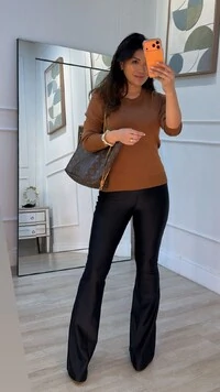 Blusa Tricot Manoela Punhos E Barrado Canelados