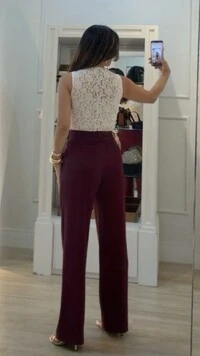 Blusa De Renda Vicky Gola Alta