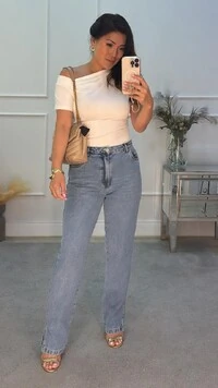 Blusa Malha Layla Ombro Vazado Detalhe Pregas