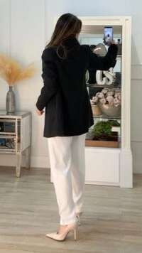 Casaco Lã Batida Bolsos Em Relevo Na Diagonal Melissa Recorte Na Cintura