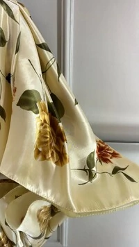Lenço Acetinado Estampado