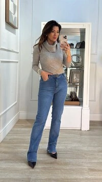 Blusa Tricot Gola Rolê Mia Nervuras Onduladas Frontais