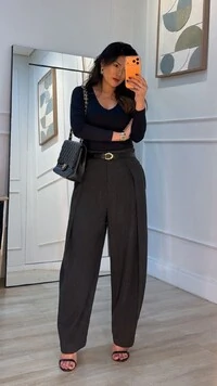 Blusa Suplex Decote V Camila Manga Longa