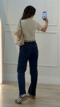 Blusa Malha Decote V Eliza Mangas Curtas