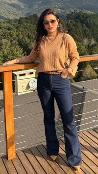 PRÉ-VENDA ENVIO 25/08 Blusa Tricot Gola Alta Nayara Losangos Com Nervuras Na Diagonal