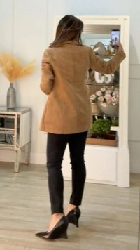 Casaco Veludo Cotelê Nubia Bolsos Com Relevo