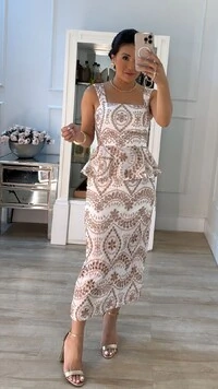 Saia Midi Laise Bella Com Fenda Posterior