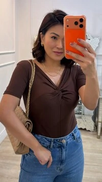 Blusa De Malha Camila Decote V Detalhe Transpassado