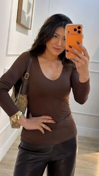 Blusa Suplex Decote V Camila Manga Longa