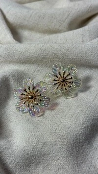 Brinco Grande Furta-Cor Detalhe Dourado