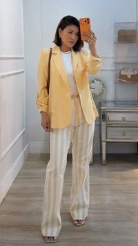 Calça Sarja Listrada Wide Leg Lorena Botão Forrado