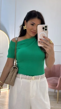 Blusa Malha Layla Ombro Vazado Detalhe Pregas