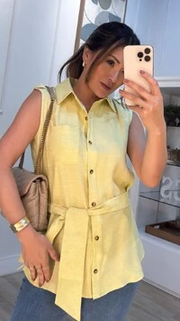 Camisa Sem Manga Com Botões E Cinto Faixa Taysa